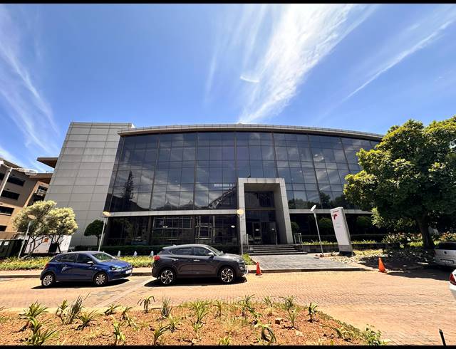 2,247M² OFFICE TO LET IN PARKTOWN
